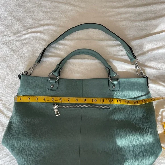 Chic Teal Leather Shoulder Bag - Picture 3 of 7